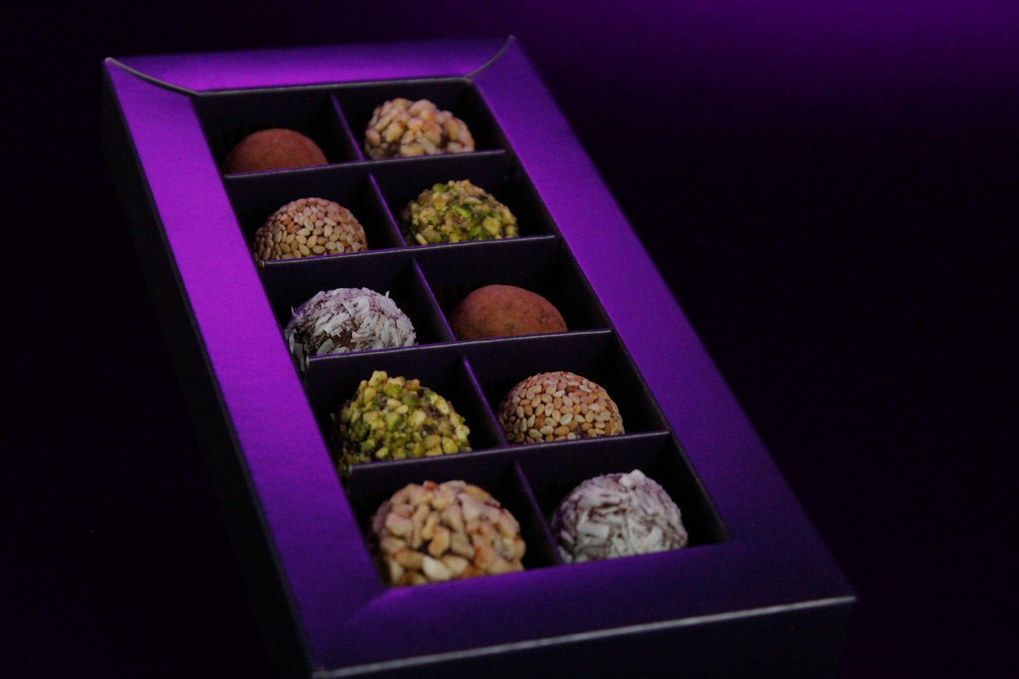Dattelkonfekt Geschenkbox – Luxuriöse Süßigkeit mit natürlicher Süße, perfekt als Präsent